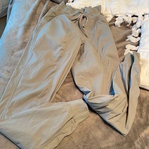 Lululemon Dance Studio Mid-Rise Joggers- Size 2 Gray